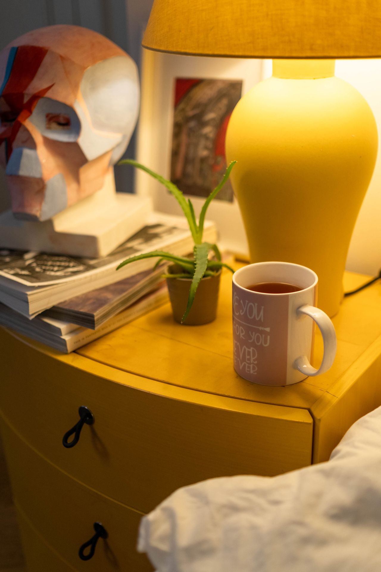 The Modern Evening Crisis: Why Your Brain Refuses to Sleep